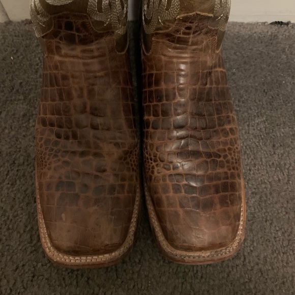 Men’s Cowboy Boots - Picture 2 of 3